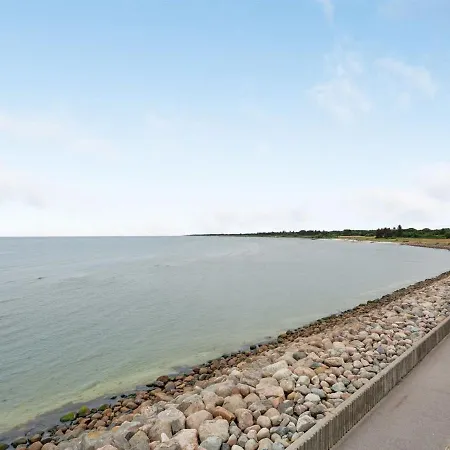 Femme - 15m From The Sea In Ne Jutland By Interhome アパート